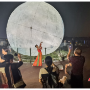 【我们的节日•中秋】柳叶湖畔嫦娥舞 超级月亮庆中秋