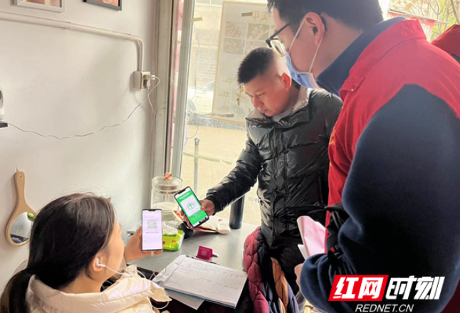 新时代文明实践耀武陵丨‘疫’线社区在行动，敲门行动护平安