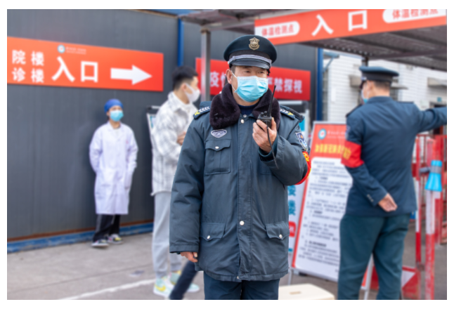 常德第一中医医院安保人员肖建民 平凡的人不平凡的事
