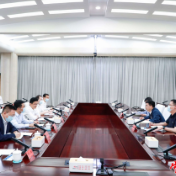 曹志强周振宇与省烟草专卖局党组书记、局长孔祥统一行座谈