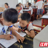 桃源县渔父小学：推广普通话  “啄木鸟”在行动