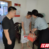新时代文明实践耀武陵：府坪街道体育东路社区开展“中秋节”走访慰问活动