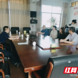 桃源县领导走访慰问漳江中学教师