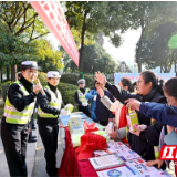 常德公安交警：掀起“冬季攻势”宣传热潮