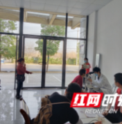 武陵区启明街道皇经阁社区：爱心义诊进社区 便民服务暖人心