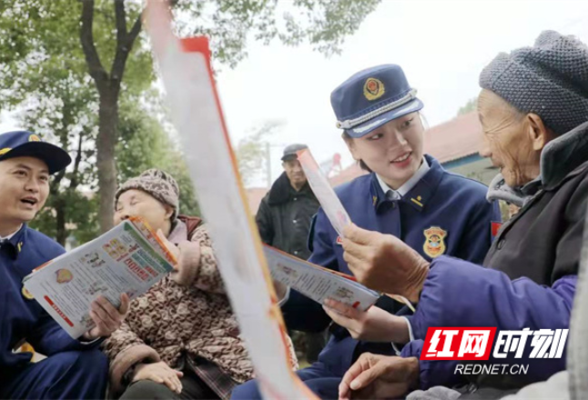常德经开消防开展七大主题活动学雷锋