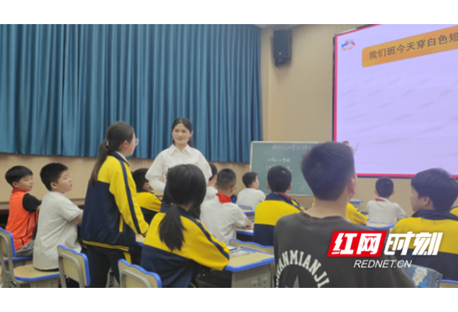 常德西湖教育局开展小学语文数学科目教学研讨活动