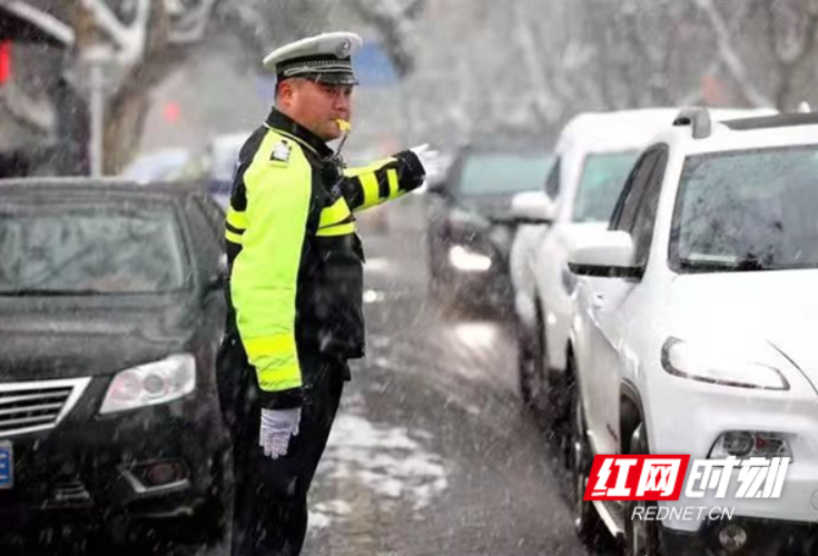 常德市民“小作文”点赞交警