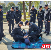 当好人民卫士 用实干书写担当——记武陵公安分局“铁血战警”钟吉卫