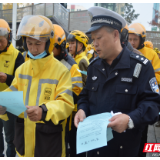  澧县：警企联合宣传 共倡文明出行