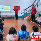 武陵区永安街道竹园社区开展“护苗·绿书签行动”宣传活动