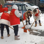 “雪”战到底，武陵交通志愿者以“动”治“冻”