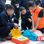 津市市公安局举办“现场救护——第一目击者”急救知识技能培训
