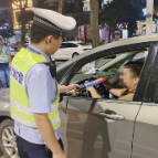 常德交警直属一大队严查酒驾“不放松”持续净化交通环境