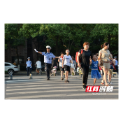 全国最美基层民警曾祥富：交通路口的“孺子牛”