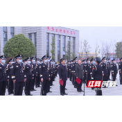 安乡县公安局举行人民警察警旗升旗仪式