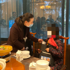 津市团市委开展“留守儿童心连心，一起吃顿团圆饭”春节慰问活动
