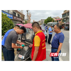 鼎城斗姆湖街道：护航平安出行，两车整治持发力