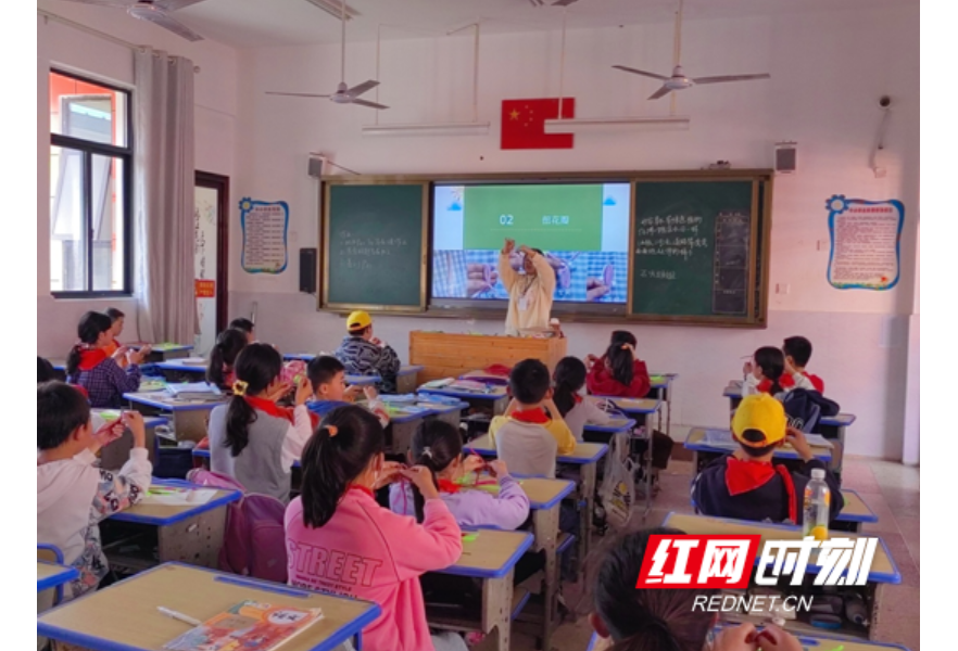 湖南应用技术学院：大学志愿服务队 结对帮扶进小学