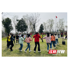 人保财险常德市分公司：踏青赏花庆三八 巾帼风采绽芳华