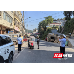 桃源理公港：比邻而“护”，守好一校安全
