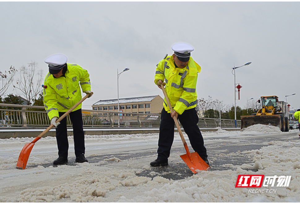 迎战大寒潮丨澧县：节后新一轮降雪再袭   交警倾力战冰雪护平安