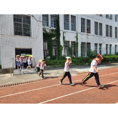 桃源县渔父小学开展逃生疏散演练活动