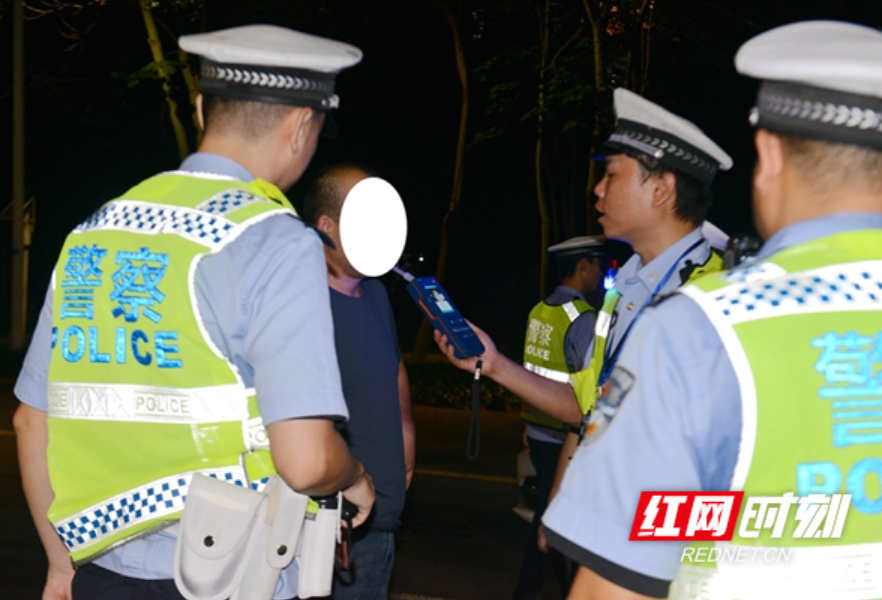 常德交警参与全市夏夜治安巡查宣防集中统一行动初战告捷