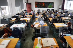 常德市六中举行10月防灾减灾应急疏散演练