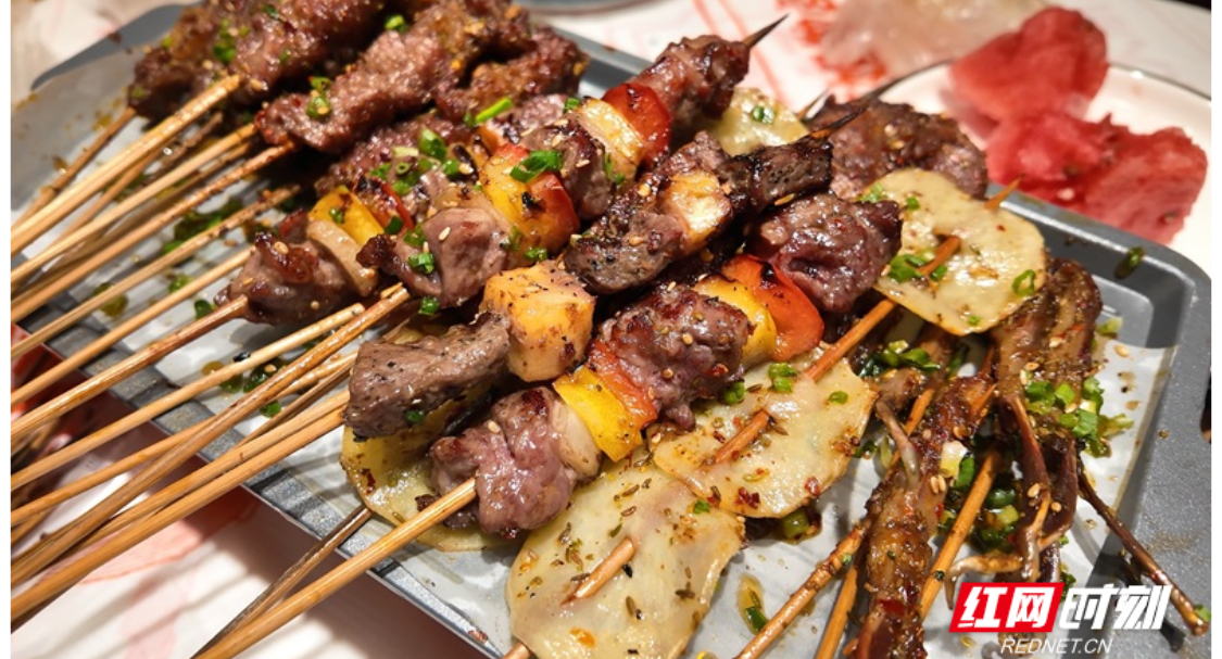 打卡武陵丨老卤锁时光 炭火串人情：陈姐卤烤的常德味道故事