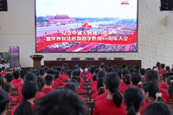 常德市六中组织收看纪念中国人民抗战胜利80周年纪念大会
