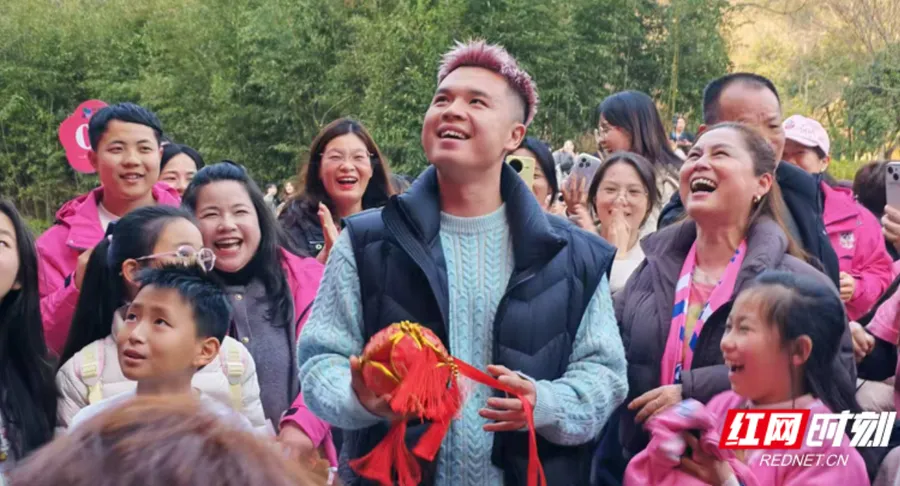 湘超常德队球员携家属开启“诗画桃源里·足球一家人”文化体验之旅