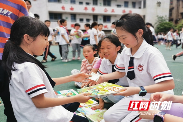 交易的瞬间_副本_副本.jpg