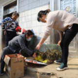 冷水滩：贫困户田里来了“小红帽”