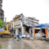 冷水滩：重拳出击 强制拆除违章建筑