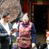 社区书记网格行走 “接地气”架起“连心桥”