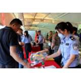 送法进企业 掀起法治学习热潮