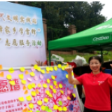高考考场外，几多“辛苦人”……