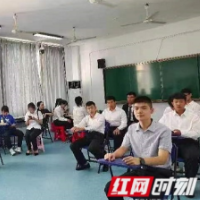 “人才订单班”开进校园 学生就业有先机