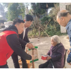 九九重阳节，浓浓敬老情