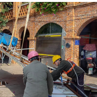 守护城市“天际线”,望城区开展户外广告牌整治