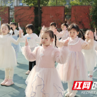 向闪闪发光的妈妈致敬 幼儿园这样庆祝“女神节”