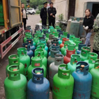马坡岭街道捣毁一处燃气“黑窝点”