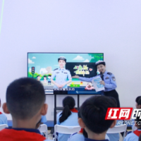 开福交警开展“安全生产月”活动 小学生“沉浸式”体验交通安全