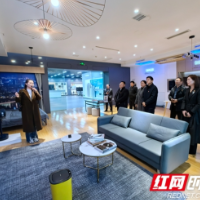 党建引领实干，创新驱动发展