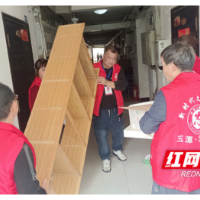 “三长”联动显身手 洁净社区齐助力