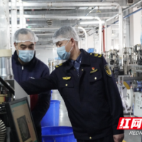 做好物流“护航者” 当好企业“服务员”