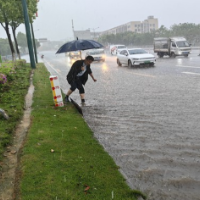 拧紧防汛“安全阀”，多举措应对暴雨天气