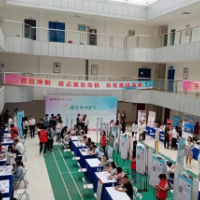 45家企业带了近1500个岗位进校园