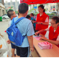 公益集市开市！“湘哥龙妹”来“赶集”